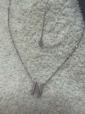 Kendra Scott Silver Tone Pave Rhinestone Initial N Pendant Chain Necklace 18"